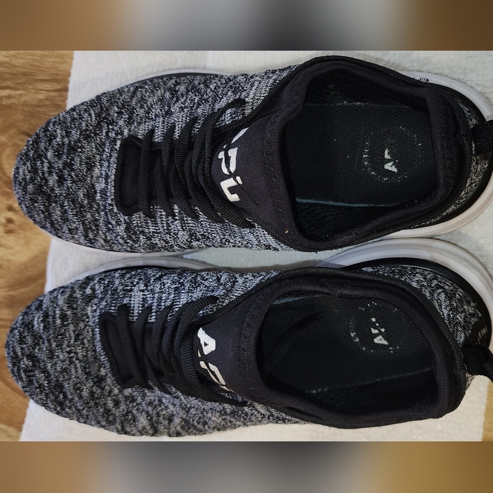 Apl sneakers size 8